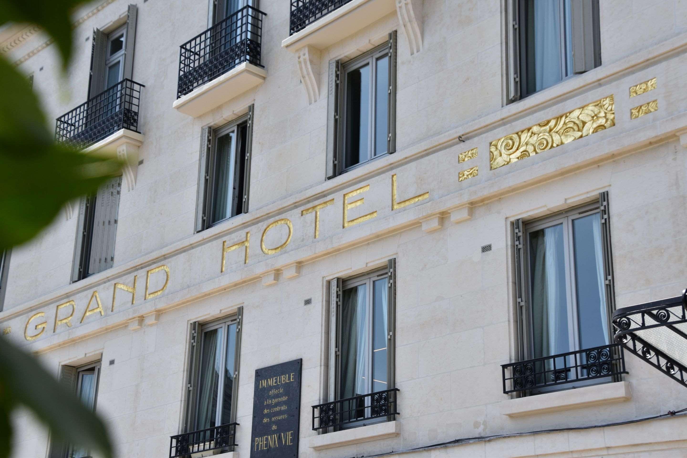 Le Grand Hotel Tours Exterior photo