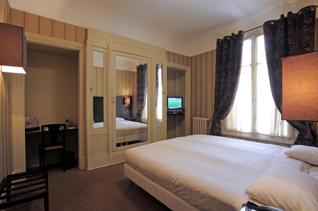 Le Grand Hotel Tours Room photo
